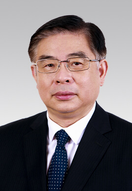 陸俊華，男，漢族，1962年1月生，研究生學(xué)歷，中共黨員，現(xiàn)任中央紀(jì)委國(guó)家監(jiān)委駐人民日?qǐng)?bào)社紀(jì)檢監(jiān)察組組長(zhǎng)、人民日?qǐng)?bào)社編委委員。
